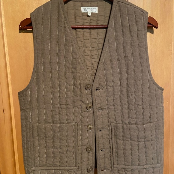 First Rite Vest NWOT - Picture 3 of 4